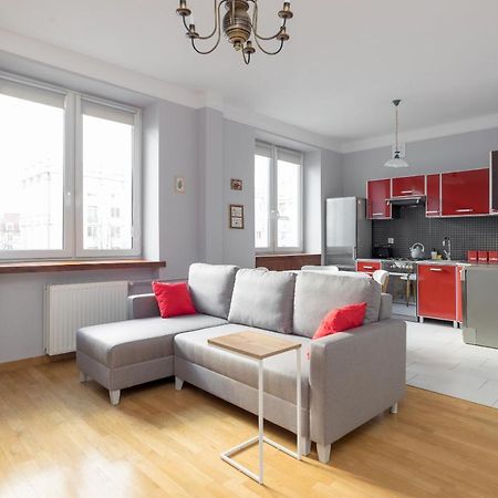 Metro Raclawicka Red Apartment Варшава Екстериор снимка