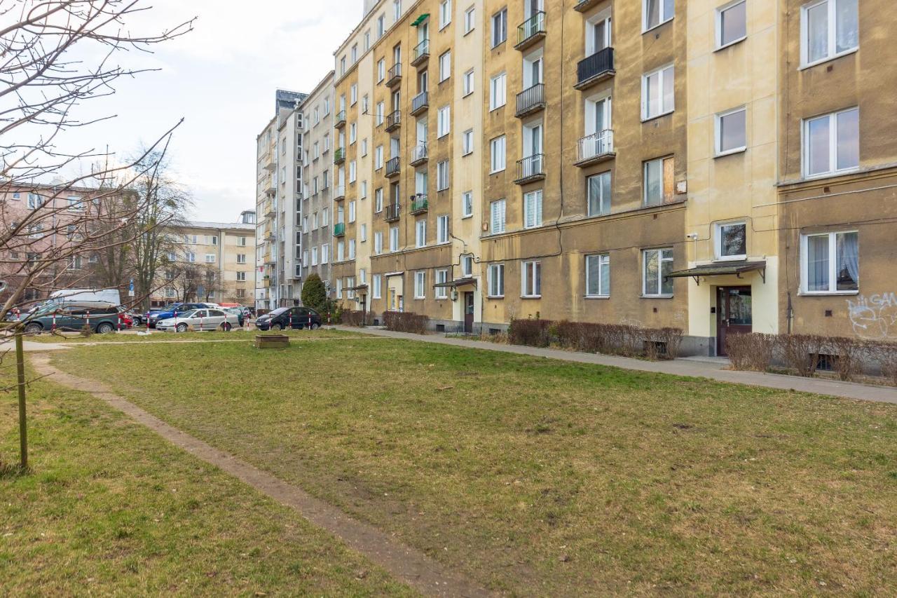 Metro Raclawicka Red Apartment Варшава Екстериор снимка