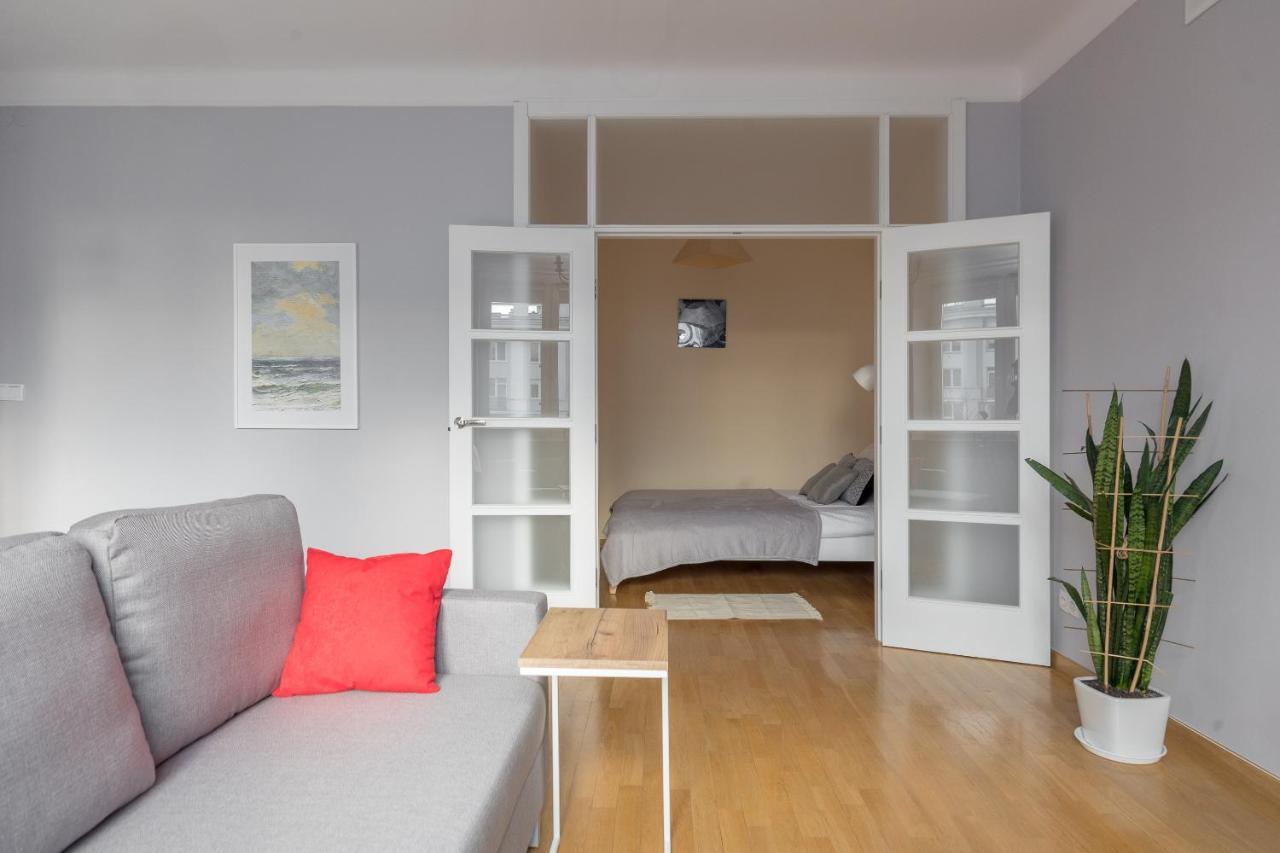 Metro Raclawicka Red Apartment Варшава Екстериор снимка