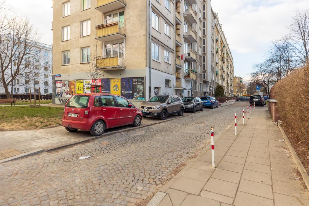 Metro Raclawicka Red Apartment Варшава Екстериор снимка